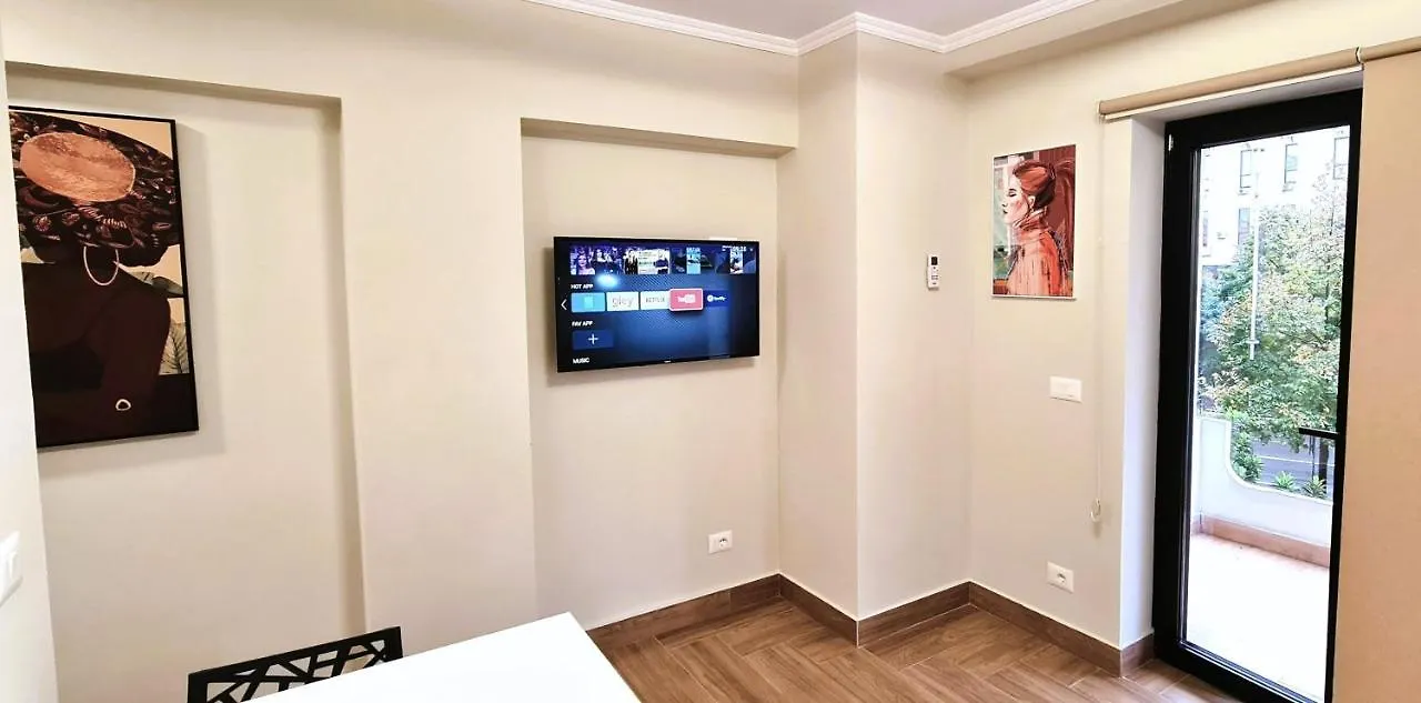 2V1 - Center Apartment 1 Tirana