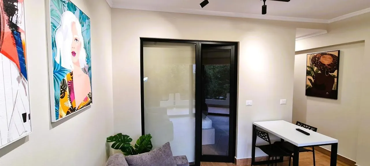 2V1 - Center Apartment 1 Tirana